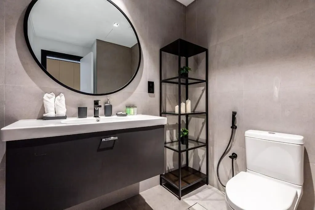 Waves - Premium Studio Stay In The Heart Of Business Bay Dubai 0*,  United Arab Emirates