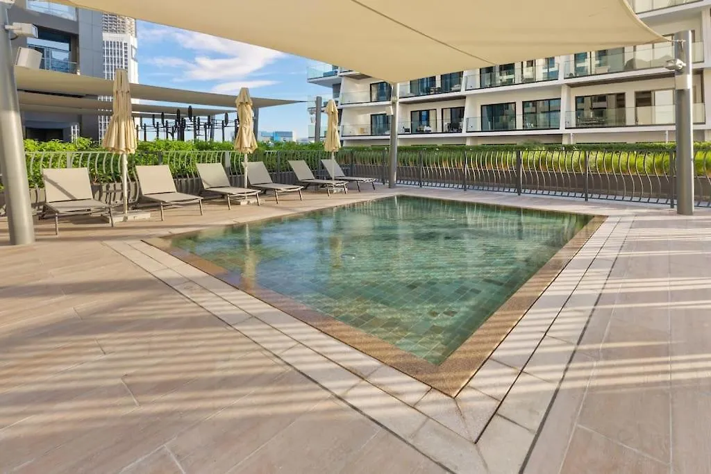 Waves - Premium Studio Stay In The Heart Of Business Bay Dubai Apartment