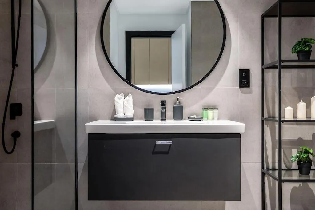 Waves - Premium Studio Stay In The Heart Of Business Bay Dubai