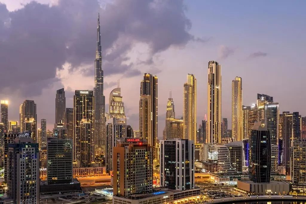 Waves - Premium Studio Stay In The Heart Of Business Bay Dubai Apartment